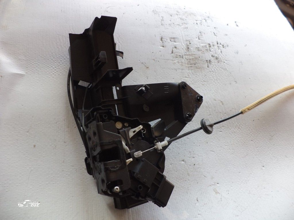 Broasca usa FORD FOCUS 2 - 3M5AR21813ET