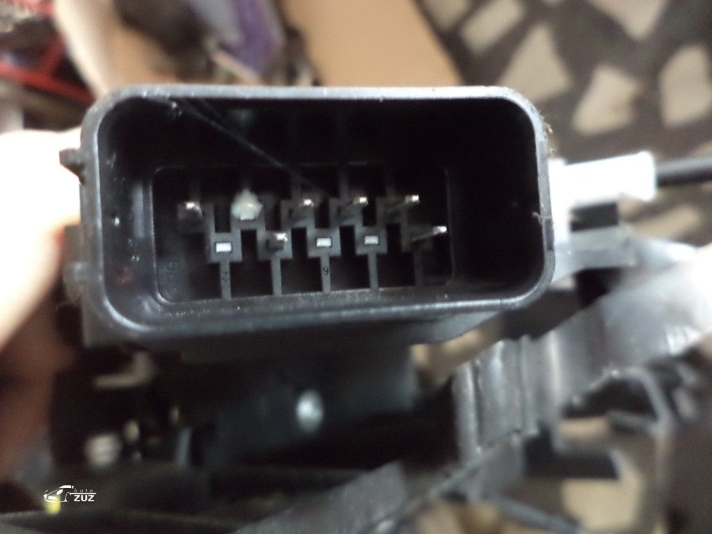 Broasca usa FORD FOCUS 2  - 3M5AR21813ET