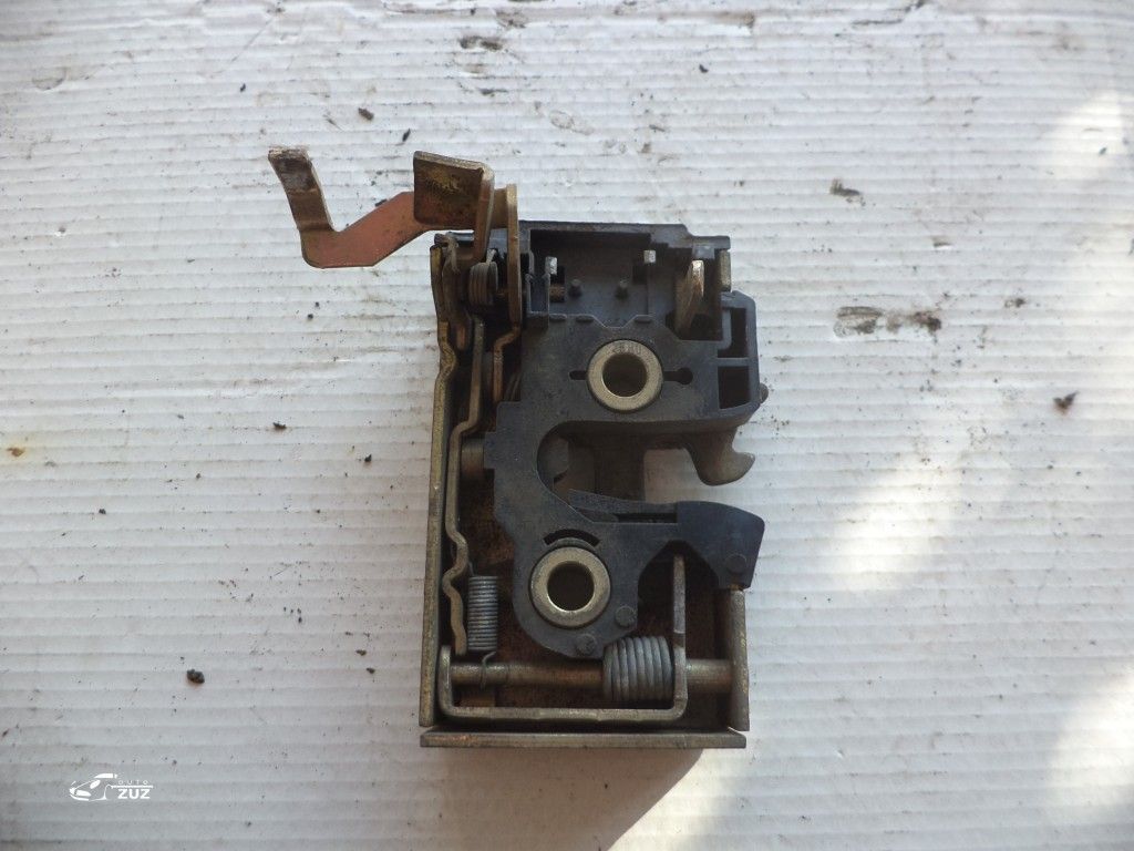 Broasca usa VOLKSWAGEN PASSAT -  357837016D