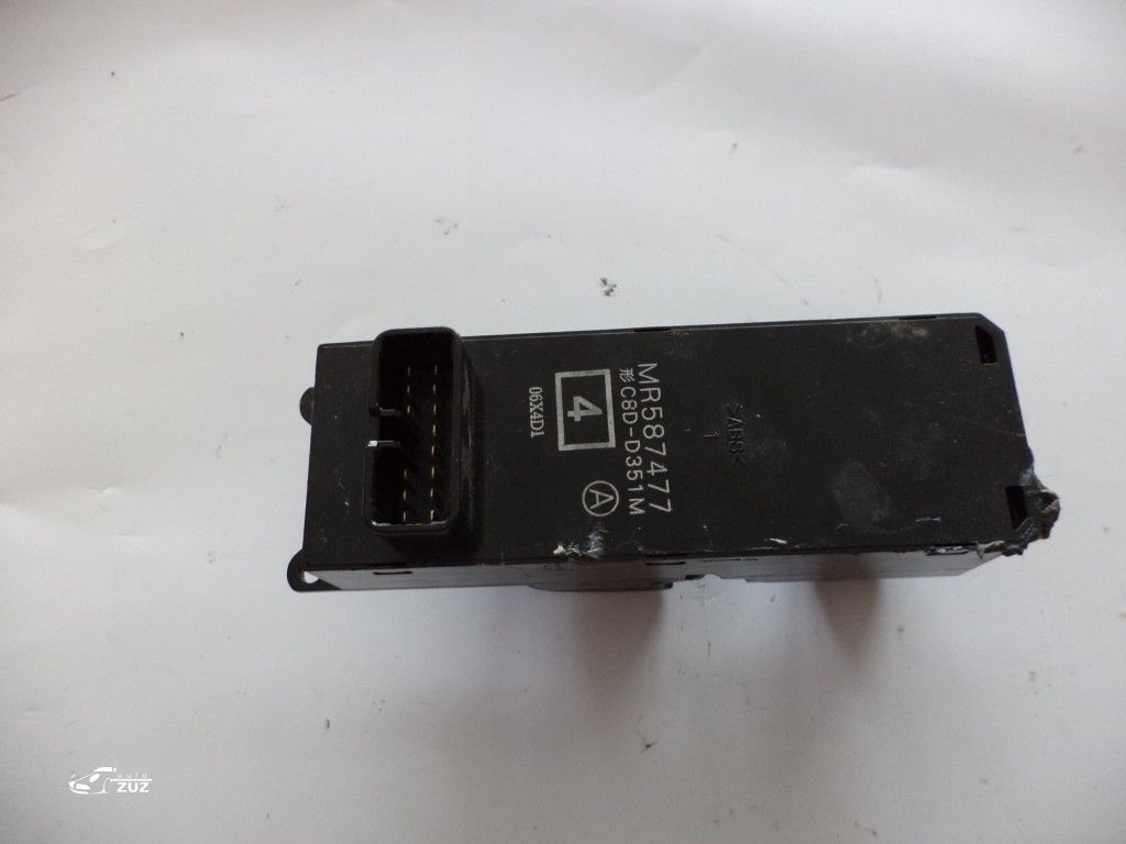 Buton geam  MITSUBISHI COLT - MR587477