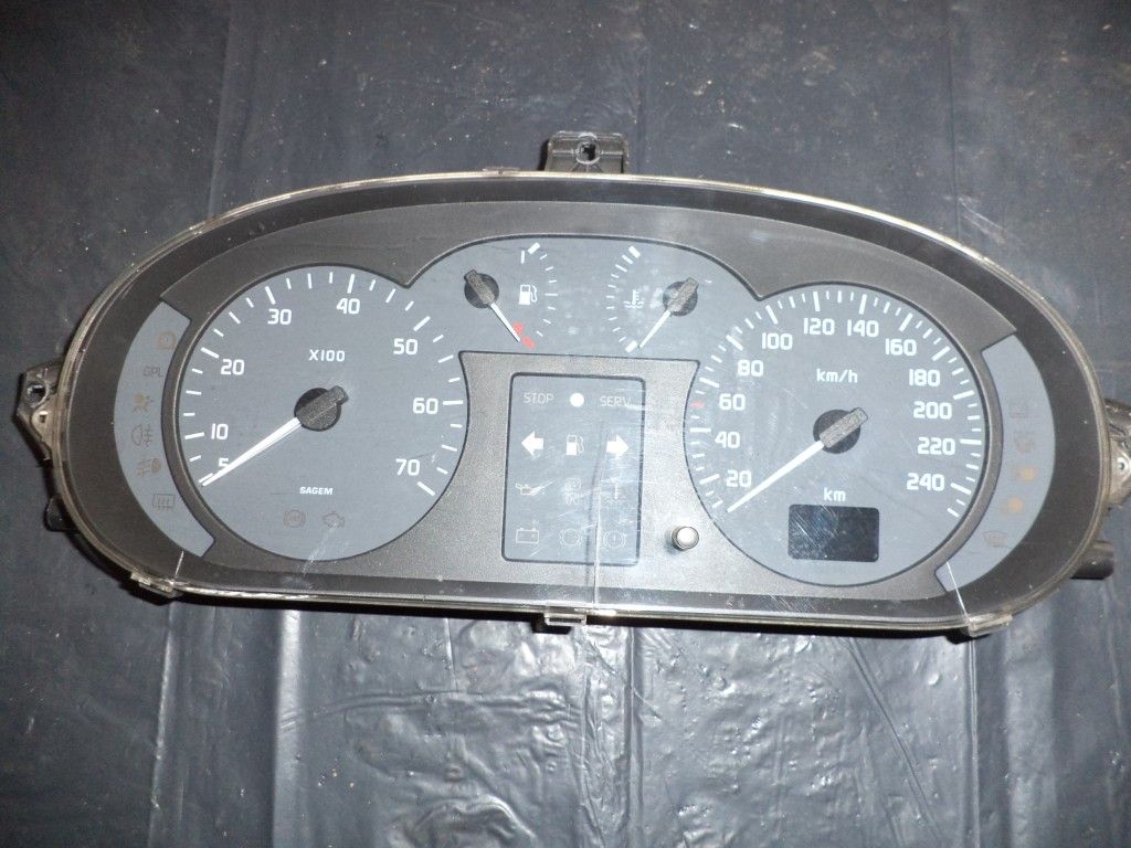 CEAS BORD MEGANE - 7700427900