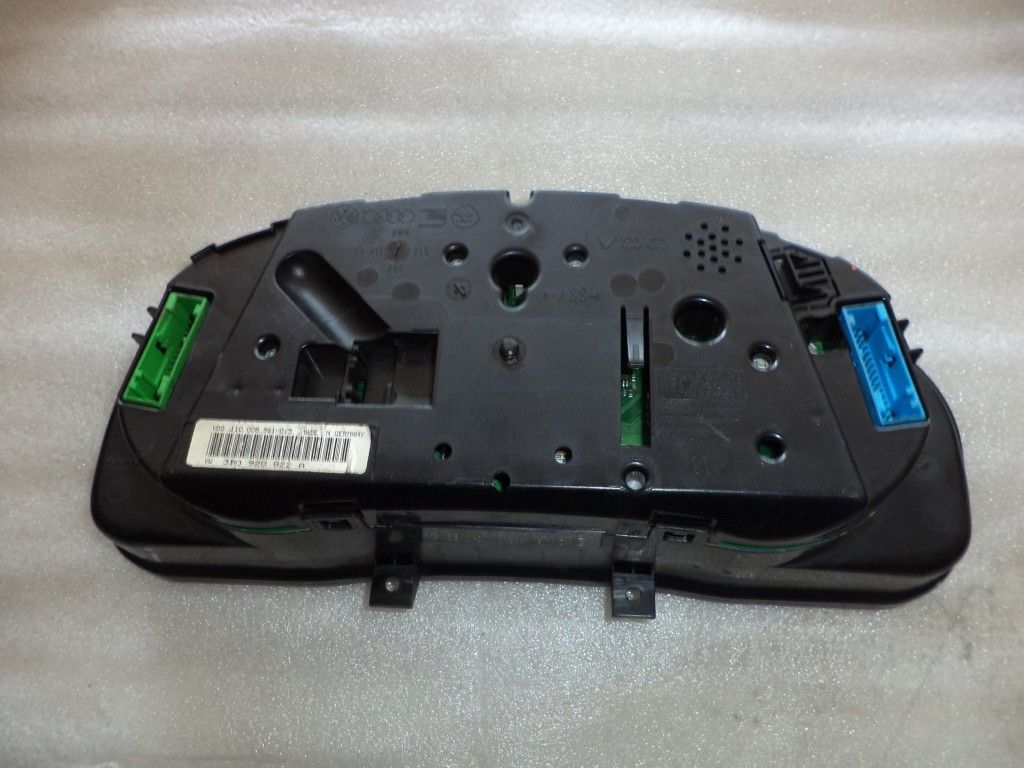 CEAS BORD VW PASSAT-3B0920822A