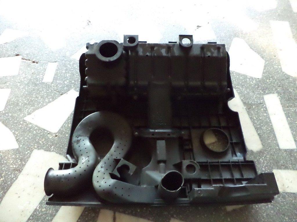 Capac motor SKODA FABIA  - 03E129607B