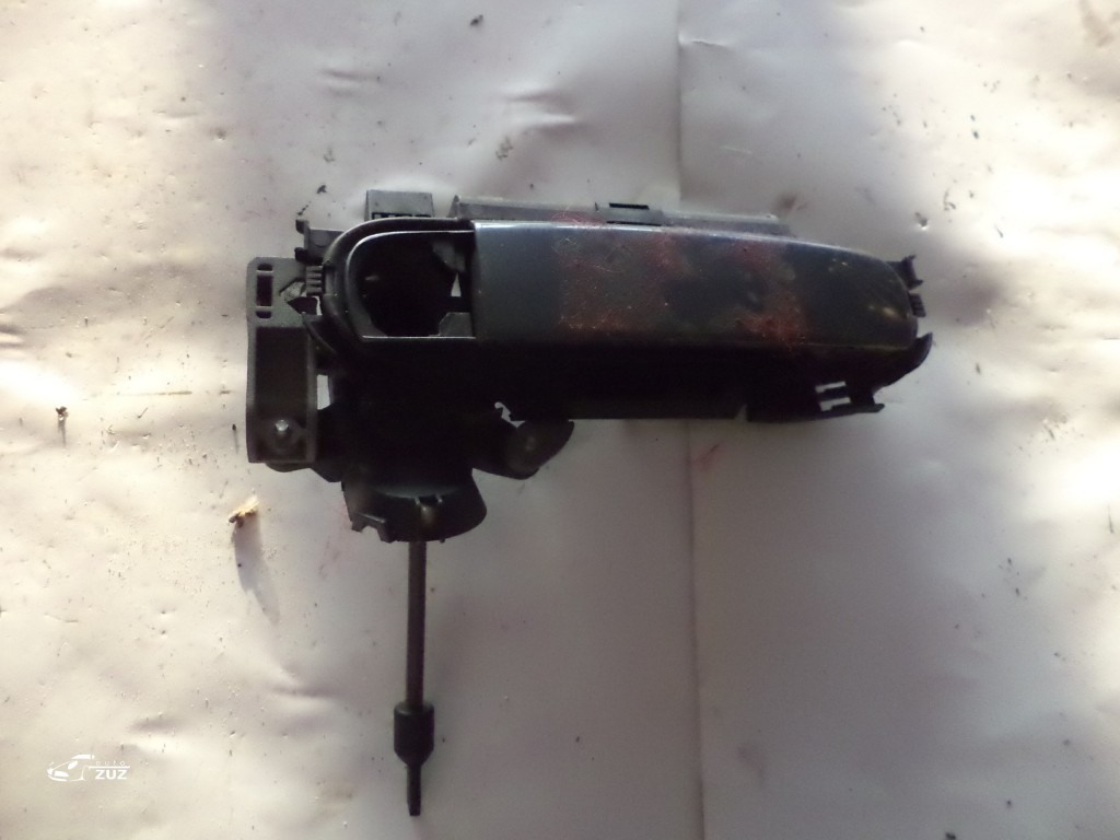 Clanta AUDI A4 - 8E2837064