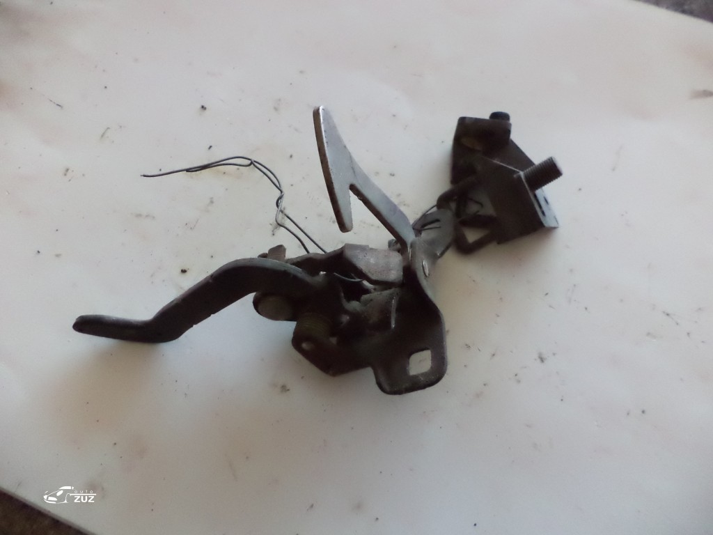 Clanta capota fata BMW E38