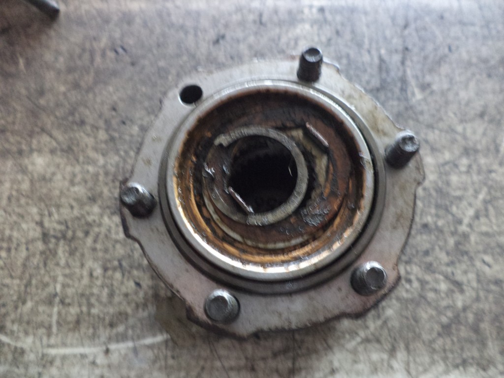 Cuplaje automate roata NISSAN TERRANO  2