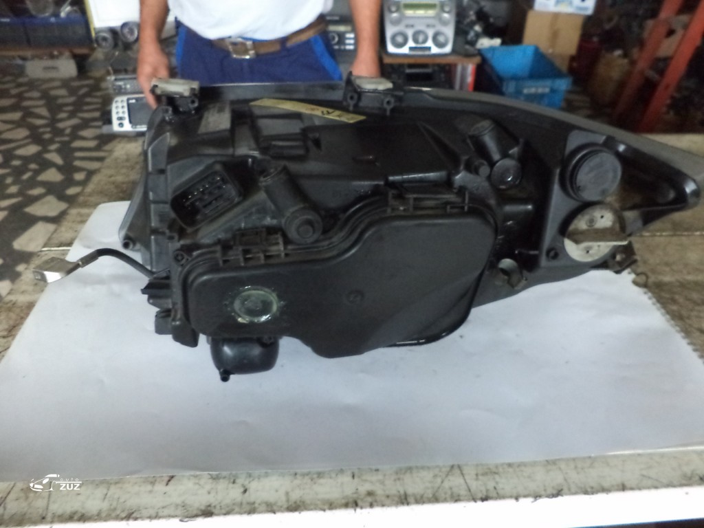 Far BMW  E90 - 63.11-69427389