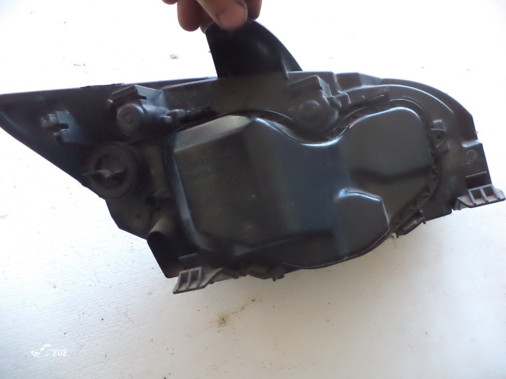 Far FORD  FOCUS 2 - 4M51-13W030-AE
