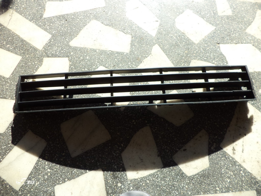 Grila bara fata AUDI A2 - 8Z0807683D