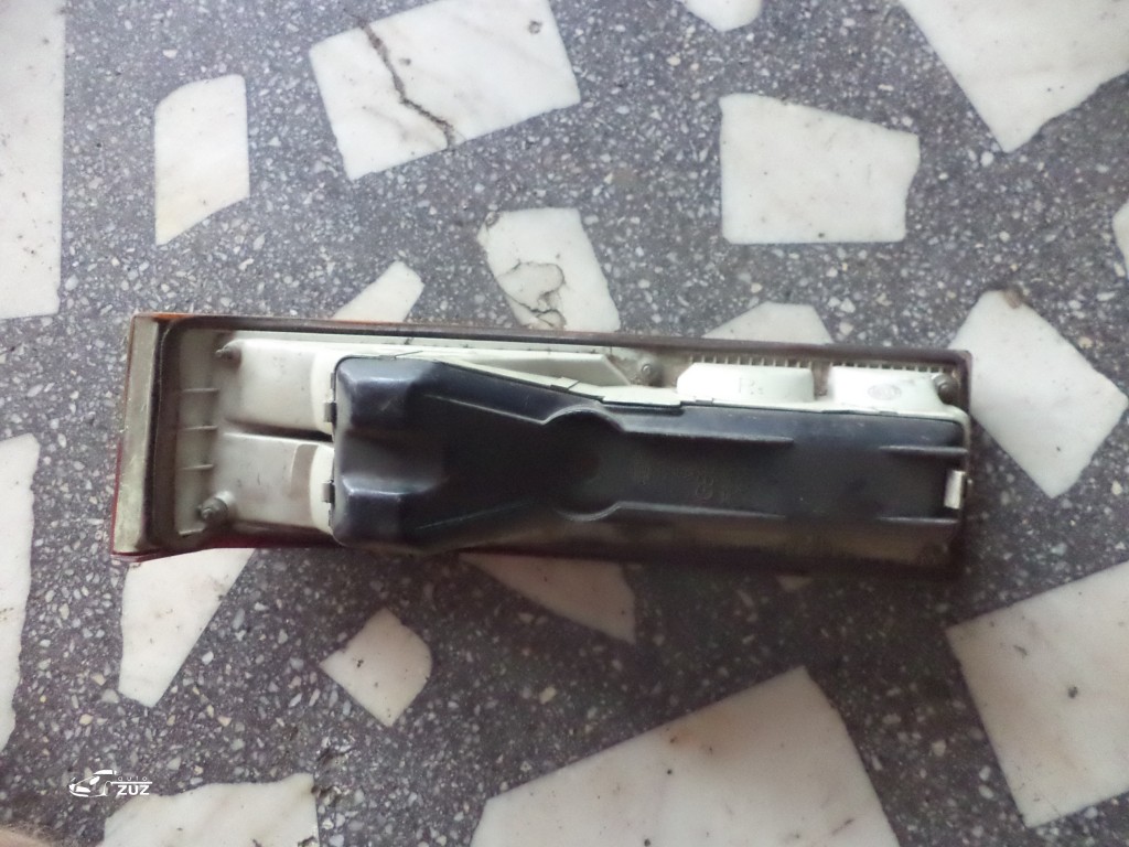 Lampa stop VOLKSWAGEN PASSAT B1 COUPE -  321945096