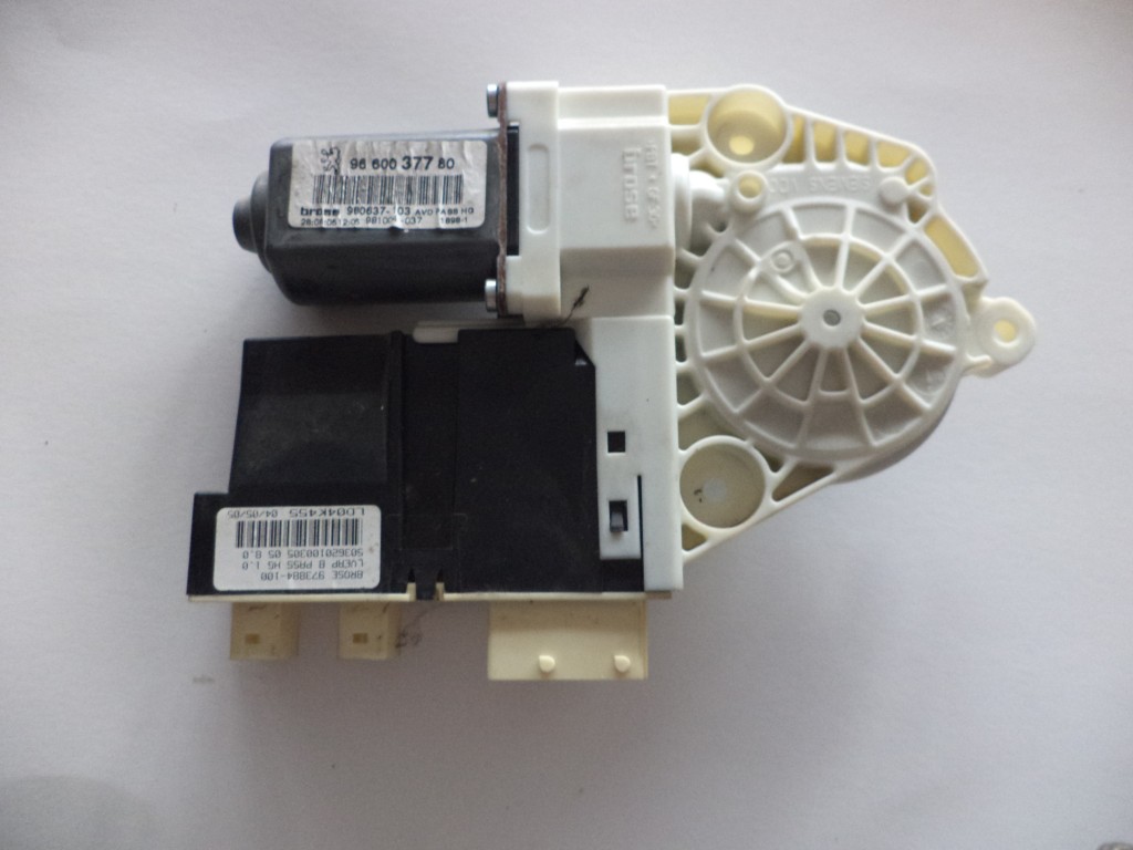 Motor macara PEUGEOT 307 - 9660037780