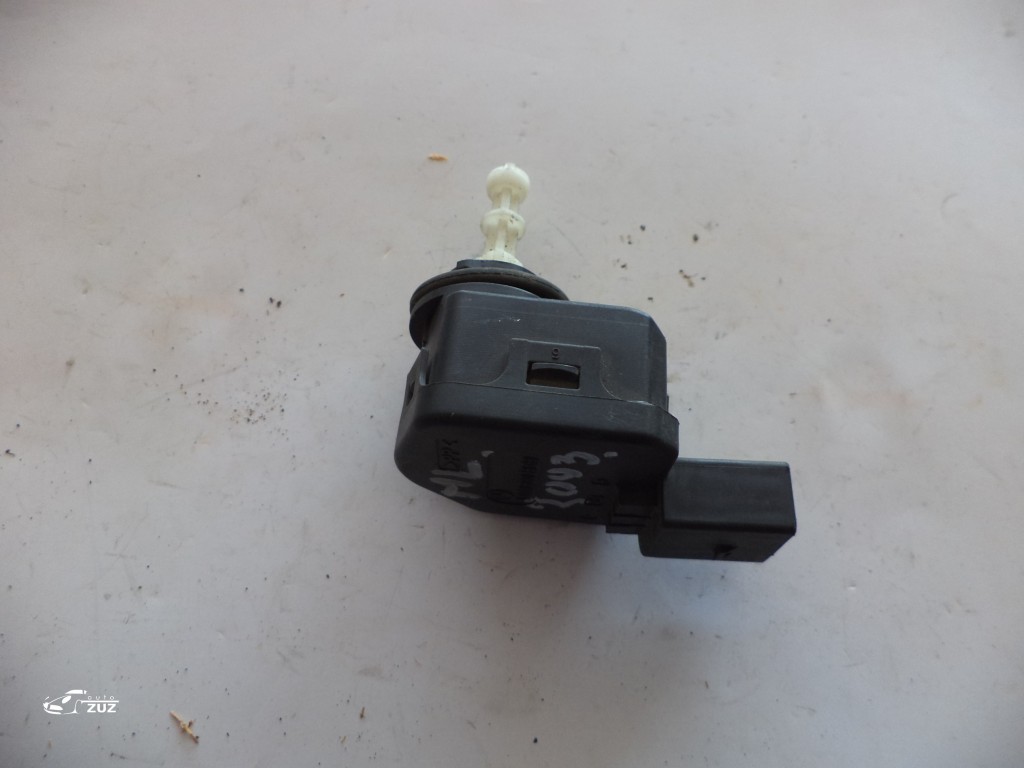 Motor reglare far MERCEDES - A0008201608