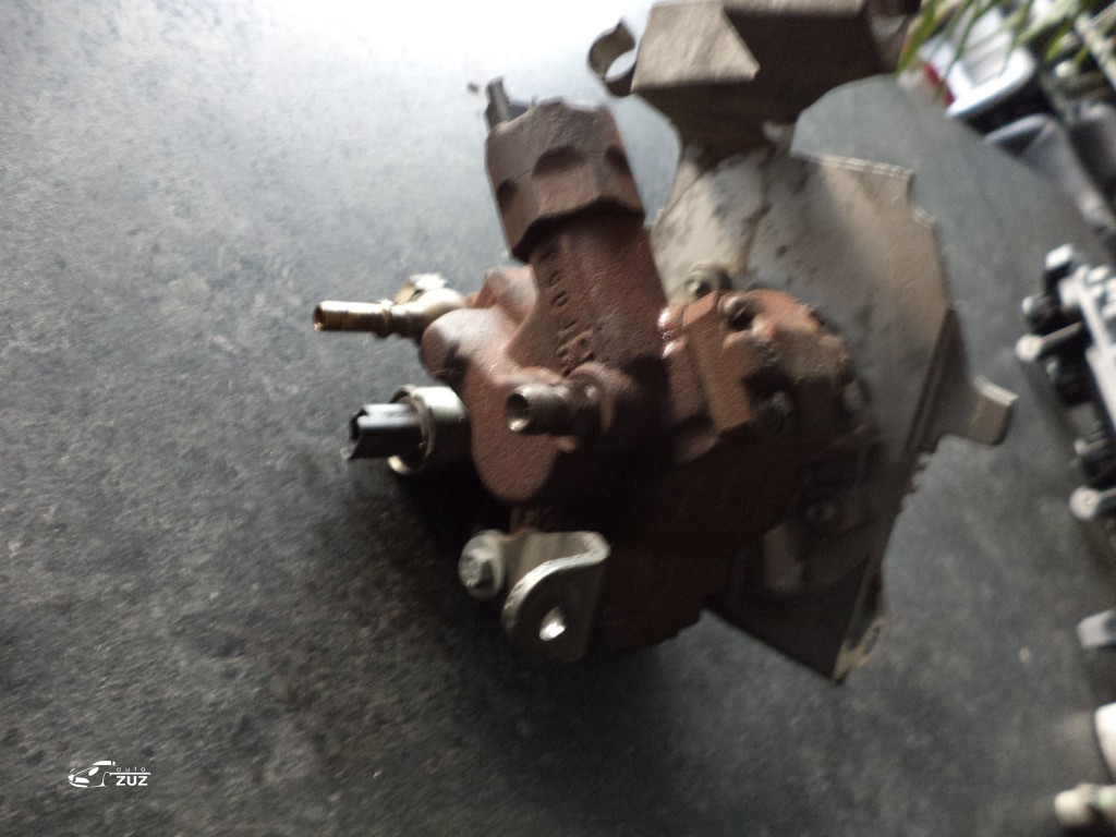 Pompa injectie FORD FIESTA 1,4 TDCI -  9651590880
