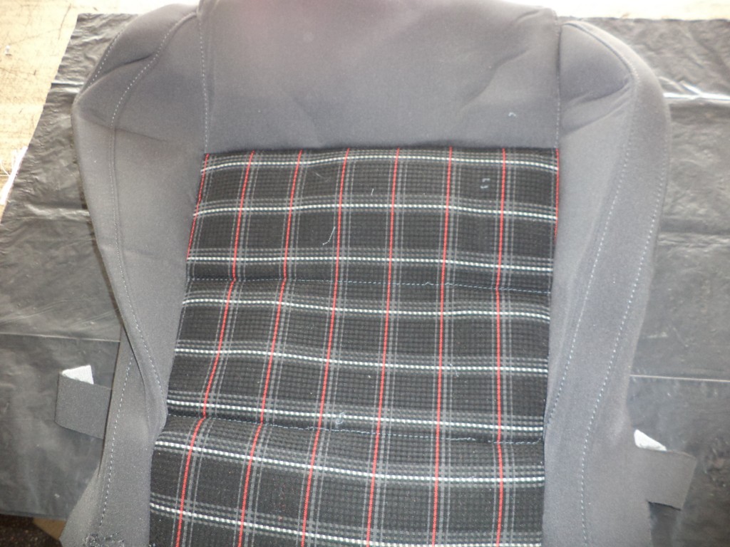 Tapiterie scaune VOLKSWAGEN GOLF - 1K3881806h